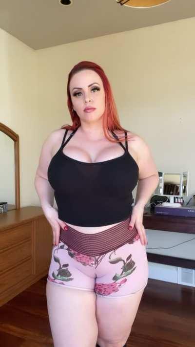 Feeling very cute in this summer outfit 🥰