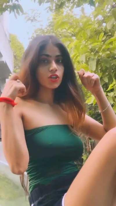 Muskan Chand (deleted) TikTok (More in the comments)