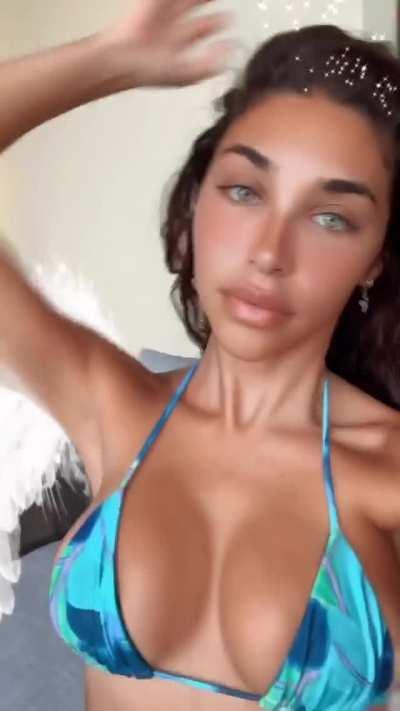 always looks good in bikinis