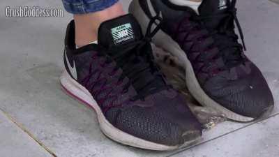 Vika#4 She wants some loser to eat the bag's content