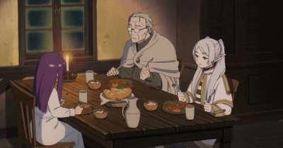 Heiter stealthily throws vegetables gif