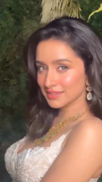shraddha in white looking like heaven 🤍💫✨️