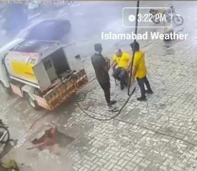 WCGW trying to help a fellow man