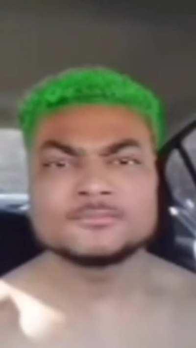 Minecraft dirt block tells you to look at his weiner