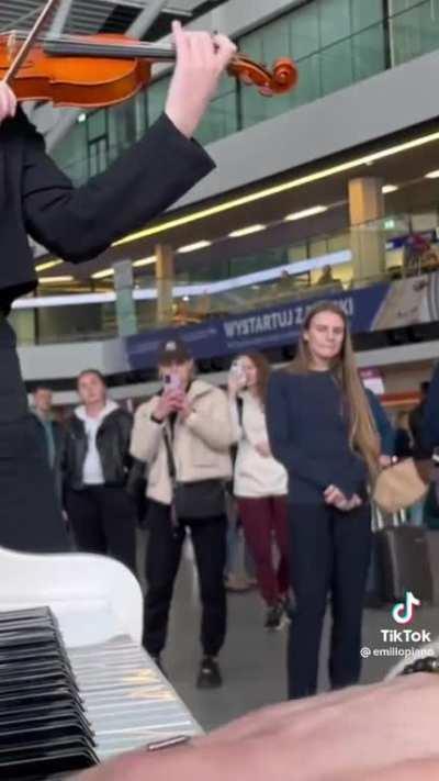 canon in d at the airport