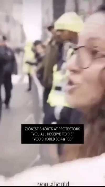 Zionist women shouts at protesters.