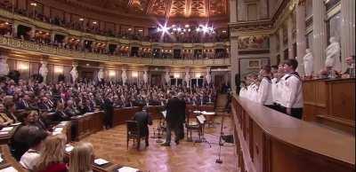 „Dass ich bei den Philharmonikern sowas machen muss hatma keiner gsagt“