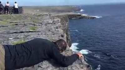 Dad afraid of heights trying to get a look