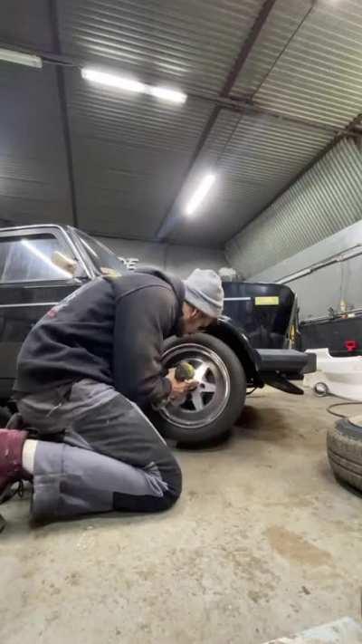 If guys filmed videos the way girls do