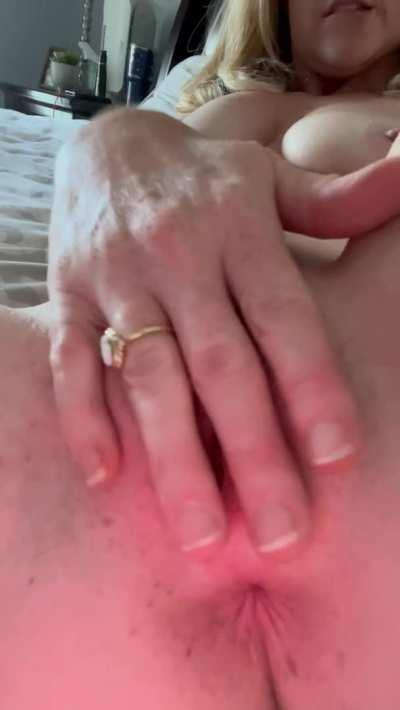 Breakfast in bed anyone