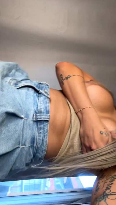 Would you pull out? Or fill me?