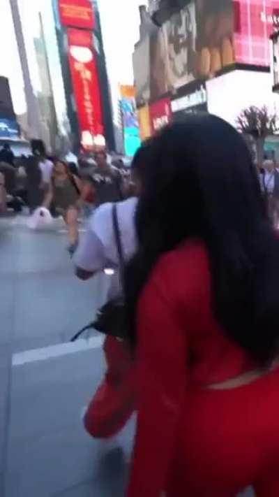 Valkyrae’ red leggings