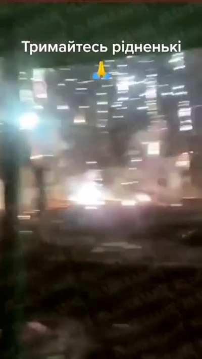 UA POV Russian incendiary shelling of Bakhmut.