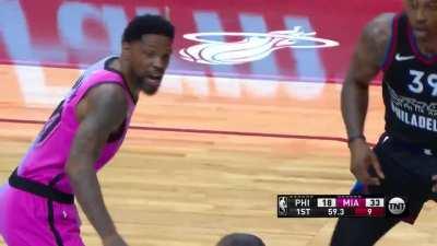 [Highlight] Udonis Haslem gets a standing ovation after making his season debut