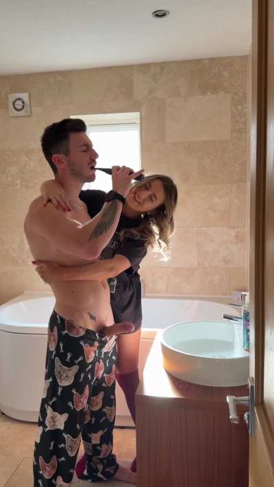 This is what living with me is like… I get horny a LOT