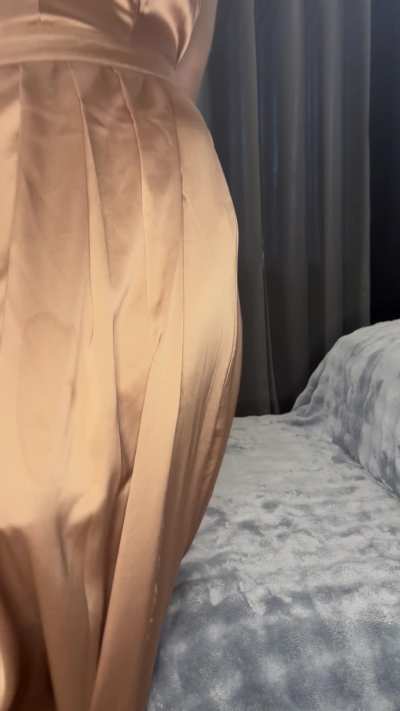 I hope you like the dress I picked for the holiday party ;) 