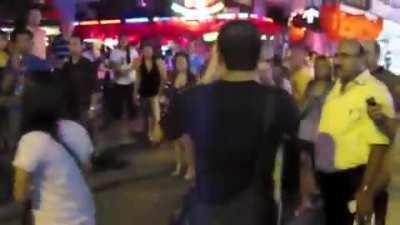 Thai women beat American tourist for groping one of them