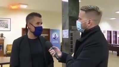 Ebbe a csodás régi videóba futottam bele, ahol Czeglédy Bohár arcába mondja azt, amit sokan gondolunk