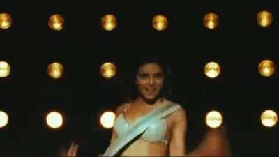 Priyanka Chopra 🔥💦