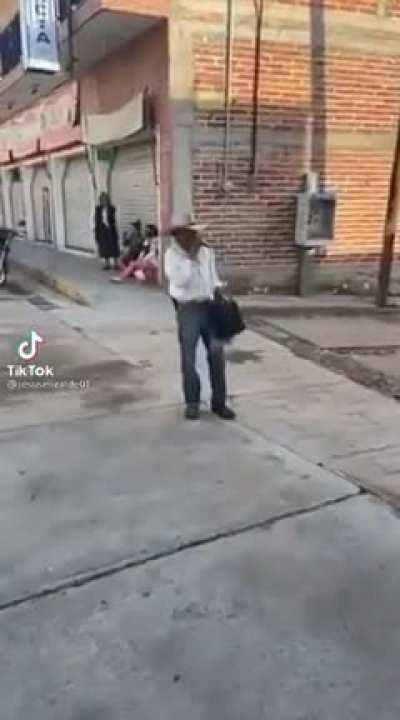 Estan desviando el tema chad