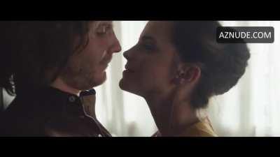 Would love to kiss her