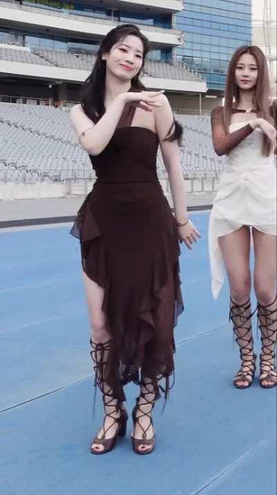 Dahyun Hare Hare Dance in her brown dress