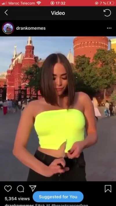 Russian Mystery Girl Tears Top Off In Front of Kremlin | RedGIFs