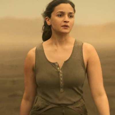 Young MILF Alia Bhatt jiggling Milfy Udders on her Hollywood Film. Such a Shameless Cunt
