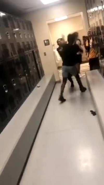 fight ends with shorter kid getting punched in throat