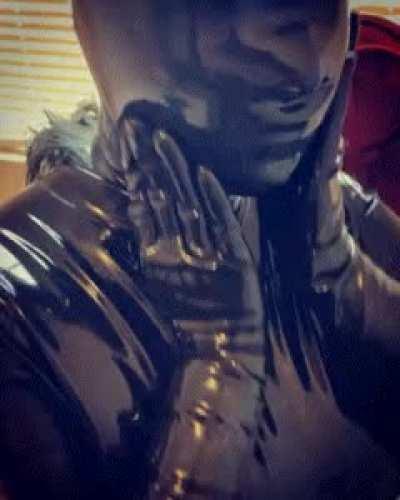 Can’t resist touching myself 😁