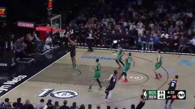 [Highlight] Ben Simmons splits the Celtics' porous transition defense with a dime to TJ Warren to give him 10 assists in 13 minutes in the first half