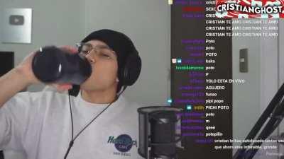 Nooooo cristian funado 😡😡😡