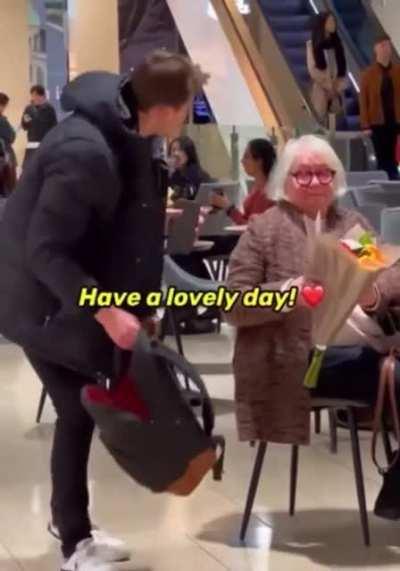 Helping a lady have a lovely day ❤️