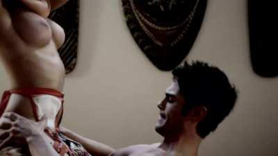 Tammy Felice in Femme Fatales (2011)