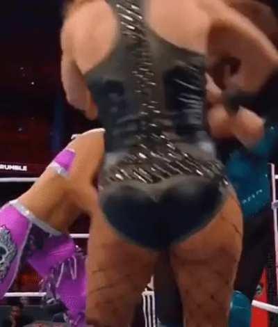 Becky jiggle 🍑