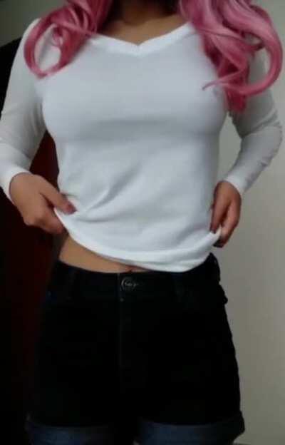 Different people have different natural mood. For some of us, our natural mood is... Being horny 😳