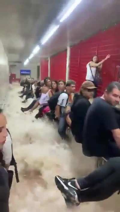 Significant flooding hits Sao Paulo, Brazil. Subways and shopping malls are flooded! [January 24, 2025]