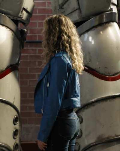 Brec Bassinger Stargirl S02 E02