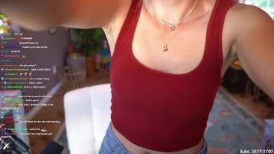 Maya showing off (her new stream room)