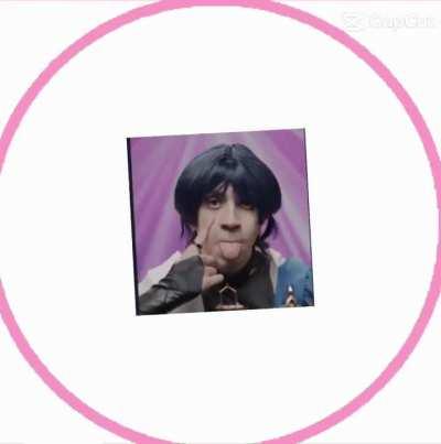 Why are you smiling at your phone? Me asf: