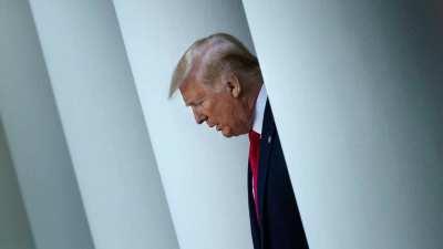 Trump sings I'm So Ronery - Team America