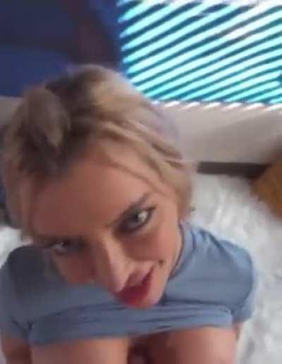 Blonde hottie