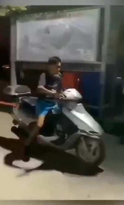 This guy needs a crash course in geometry.