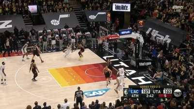 [Highlight] Mann drives and bodies Gobert