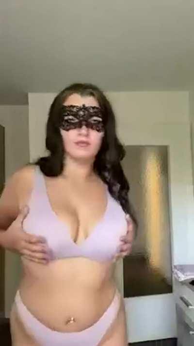 Test your strength. Only look at my Face 👀