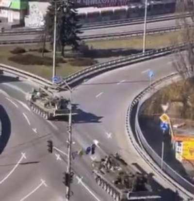 2S7 Pions of the 43rd Heavy Artillery Brigade on their way to defend Kyiv, February 24th 2022