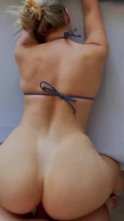 Thank you everyone for the birthday wishes! A girl got that pound cake yesterday 🎂