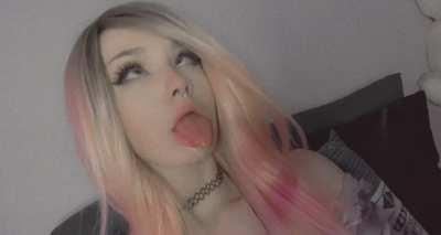 So which one of you is helping me cum tonight? 🤭