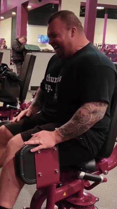 BeelceTeam en el gimnasio 🗿