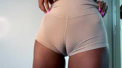 I love my camel toe and I'm not afraid to show it. I love how you can see the outline of my pussy lips so well ☺️